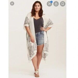 Torrid Cream and Gray Kimono Top